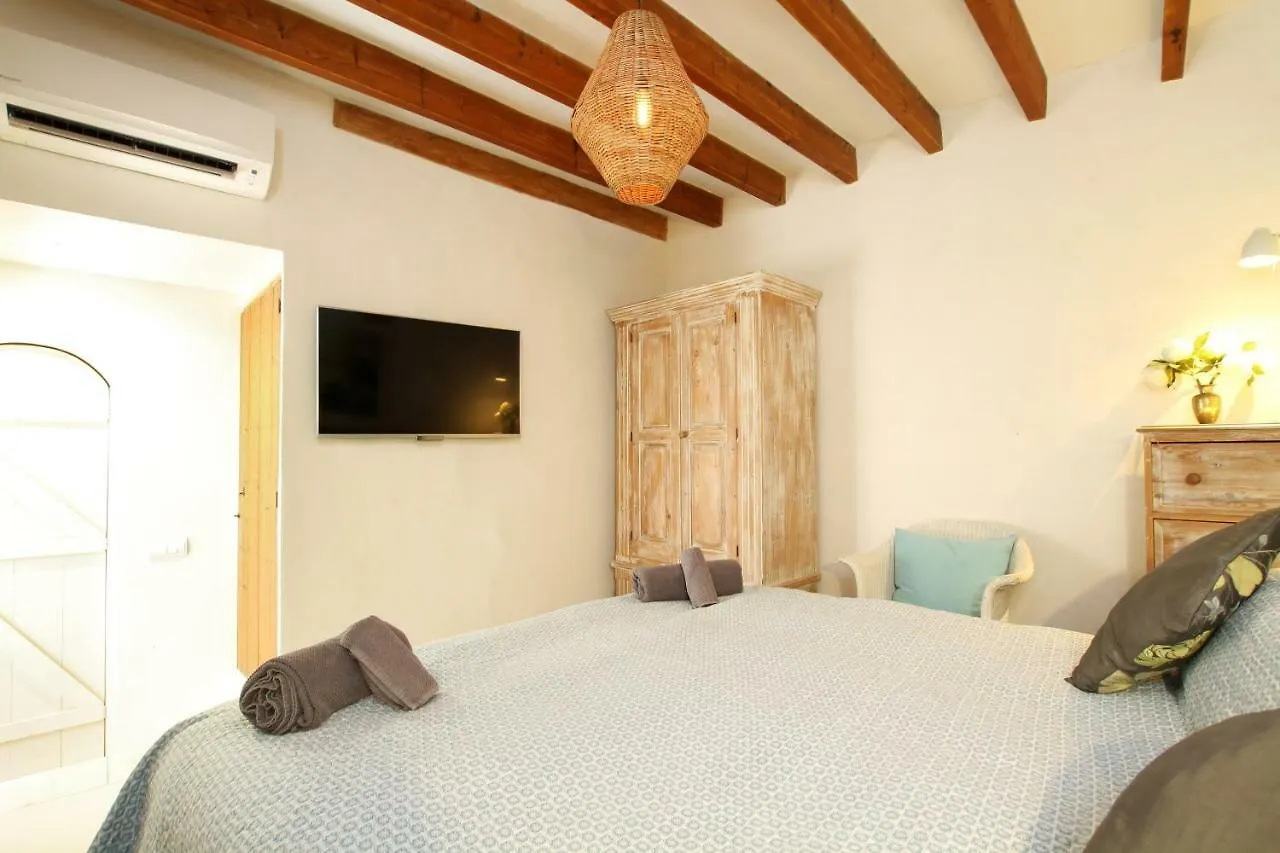 Casa Guiraud, Cosy And Welcoming Townhouse Villa Pollenca